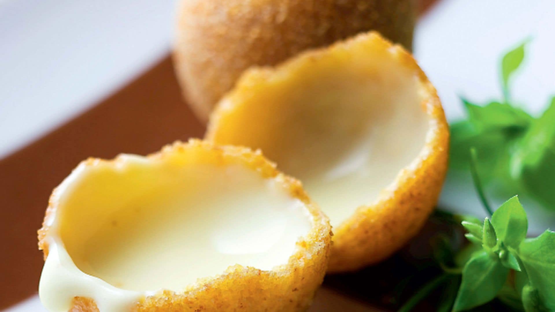 Croquetas líquidas de torta del Casar