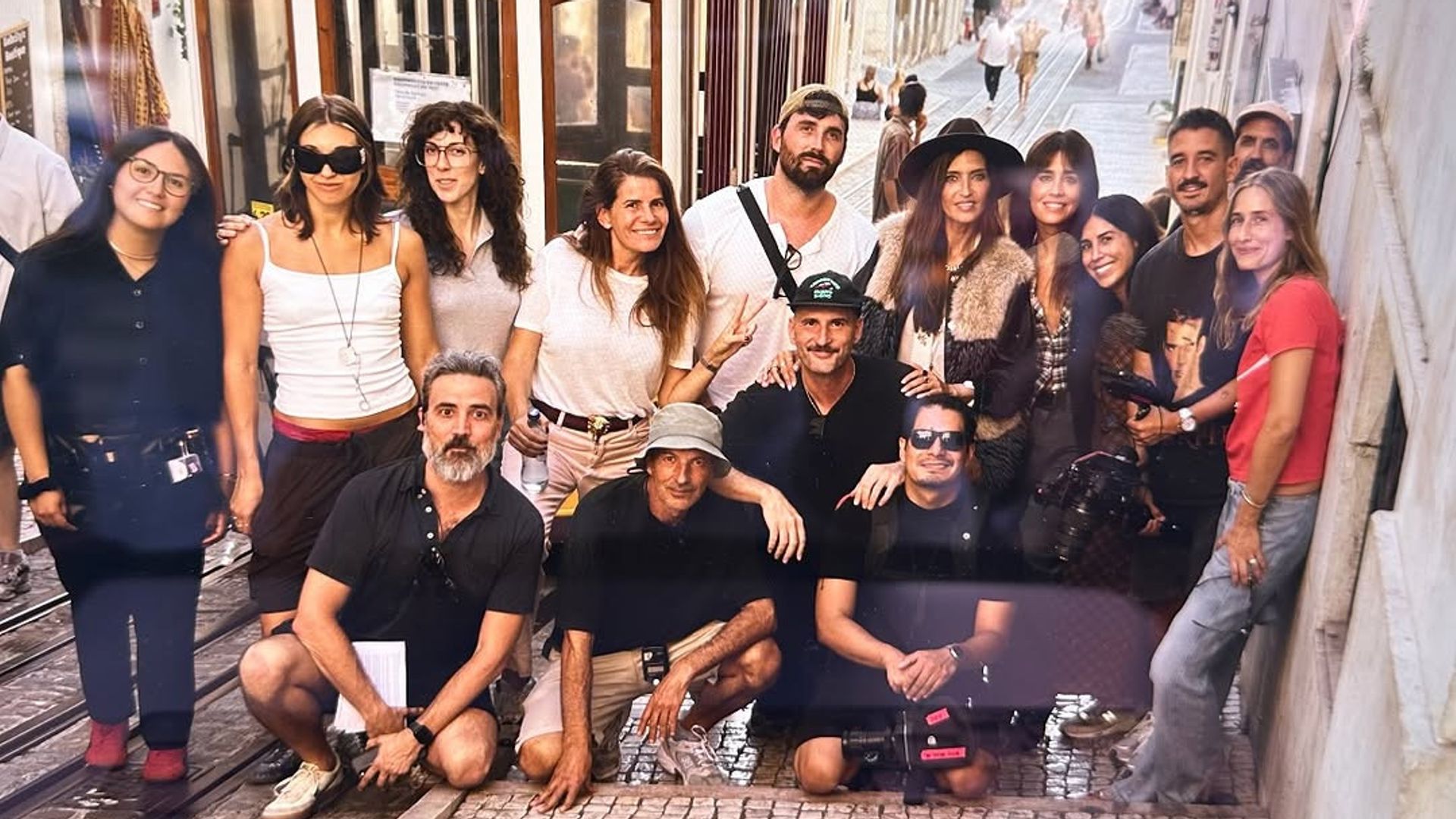 Sara Carbonero en Lisboa con el equipo de Slowlove