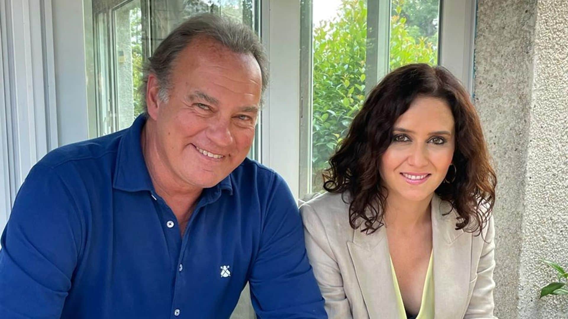 La muerte de su padre, su primera boda, la maternidad... Isabel Díaz Ayuso muestra su lado más personal