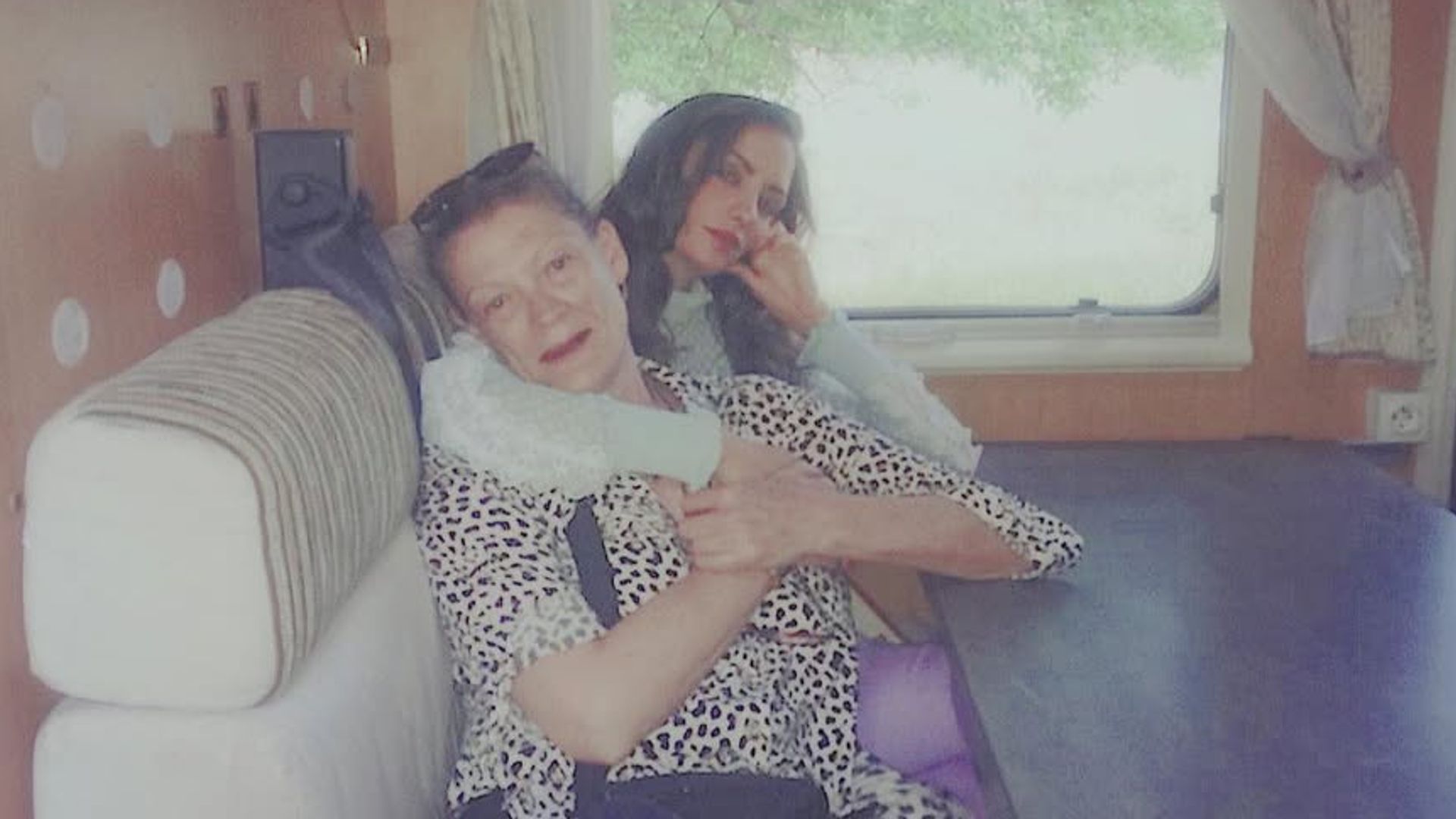 María Hervás y su madre Juana en una foto de 2019: "Todo el power a ti lo debo, genia. Con lo bueno y con lo malo"