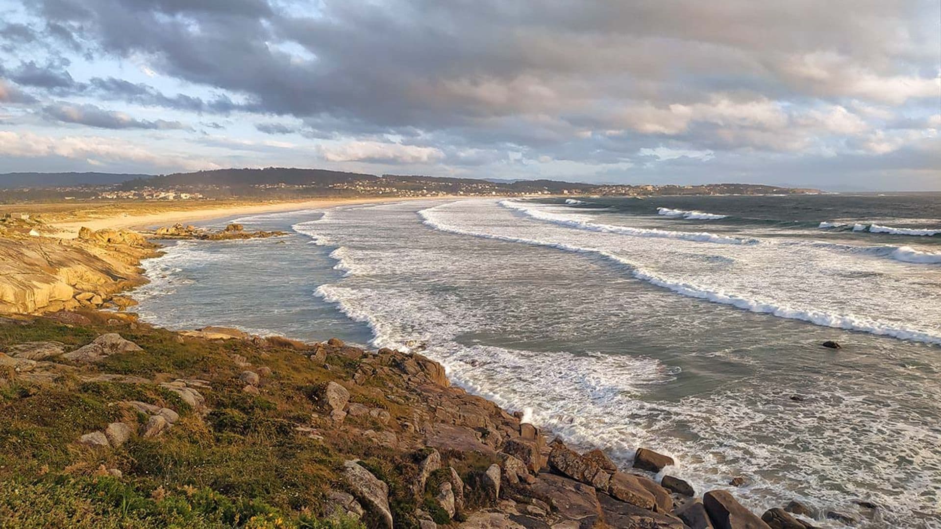 A Lanzada, la playa salvaje por la que los gallegos sienten devoción