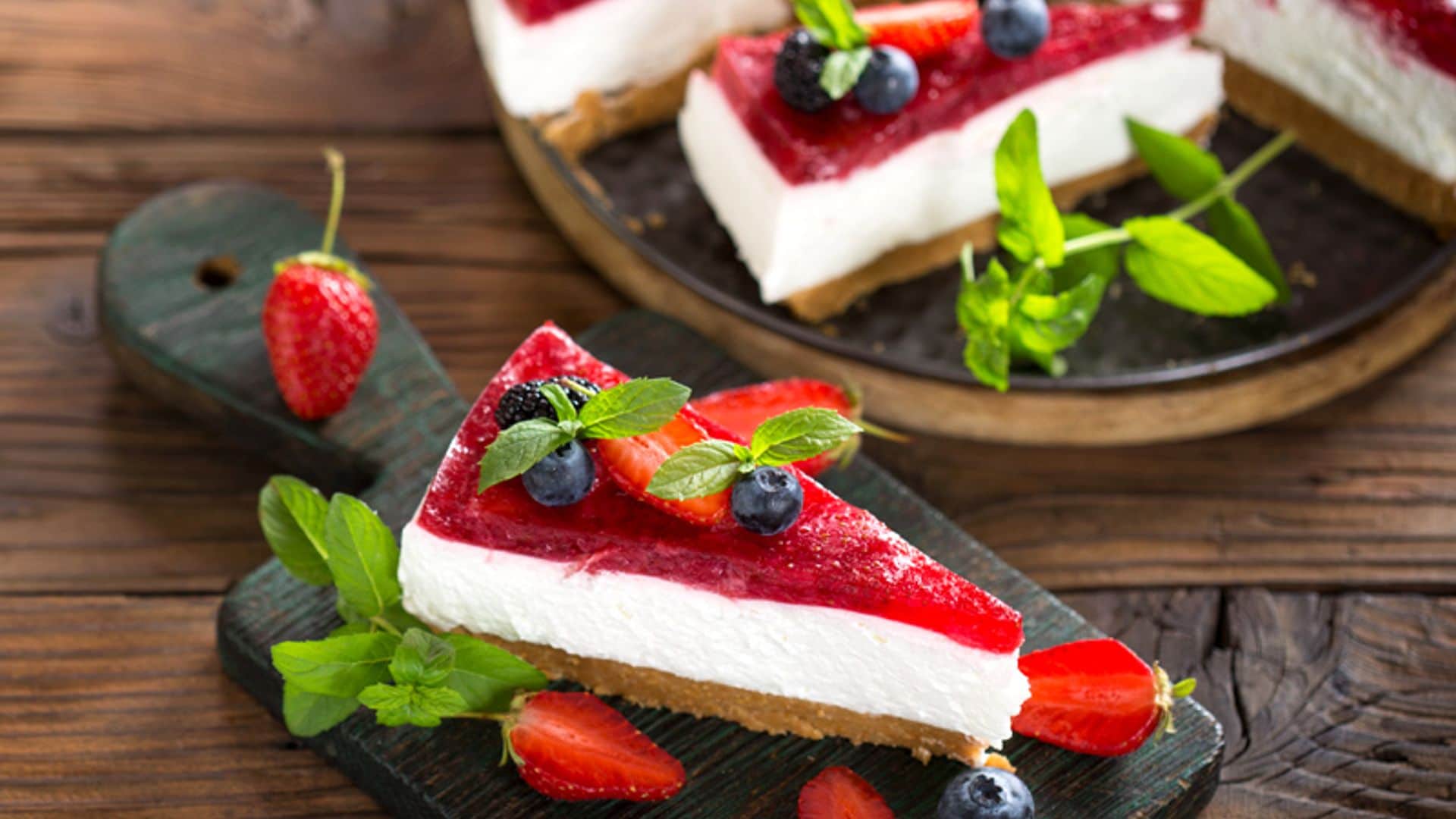 Tarta de queso mascarpone con frutos del bosque