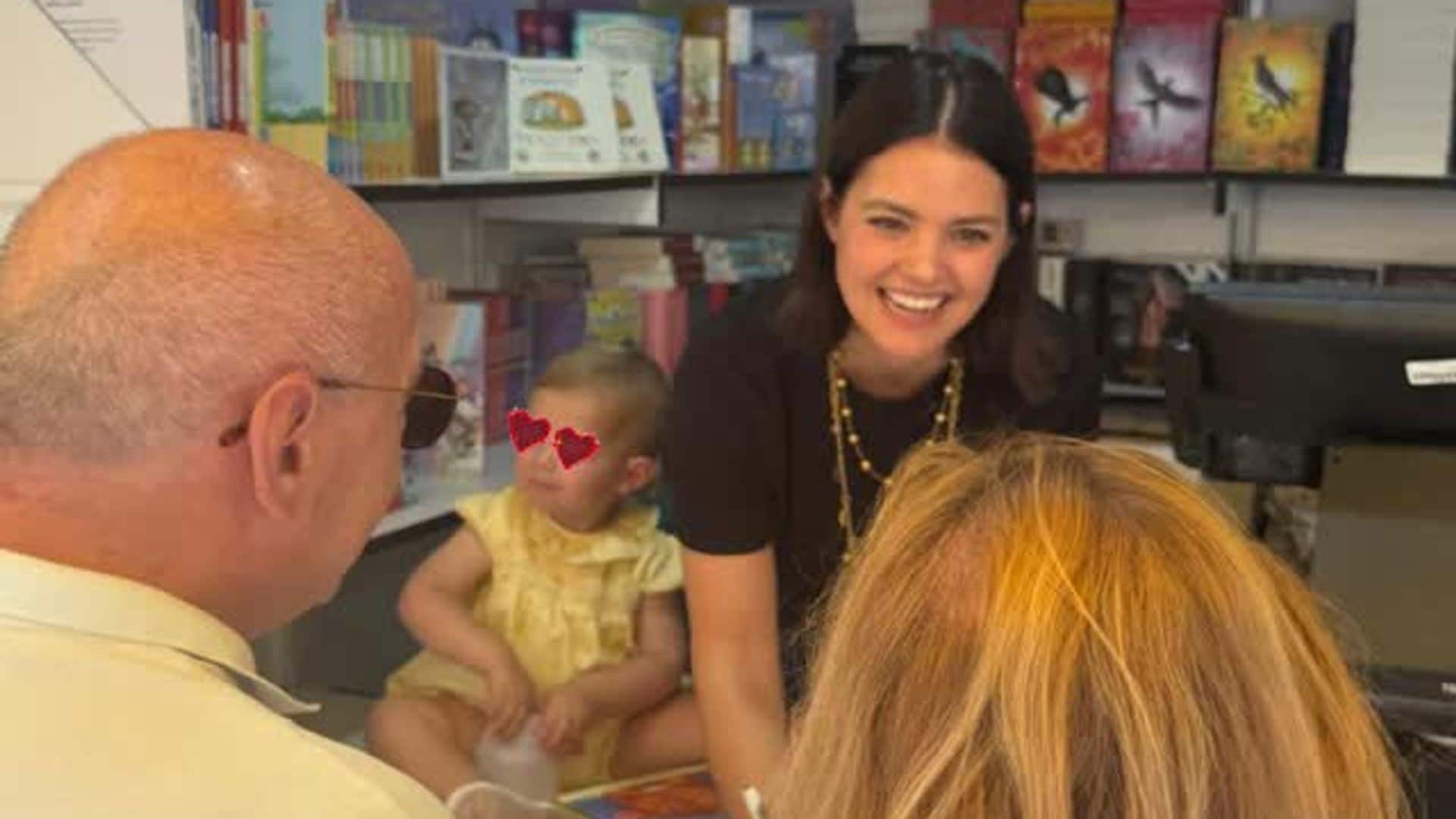 Isabelle Junot debuta como escritora en la Feria del Libro con una invitada muy especial: su hija Philippa