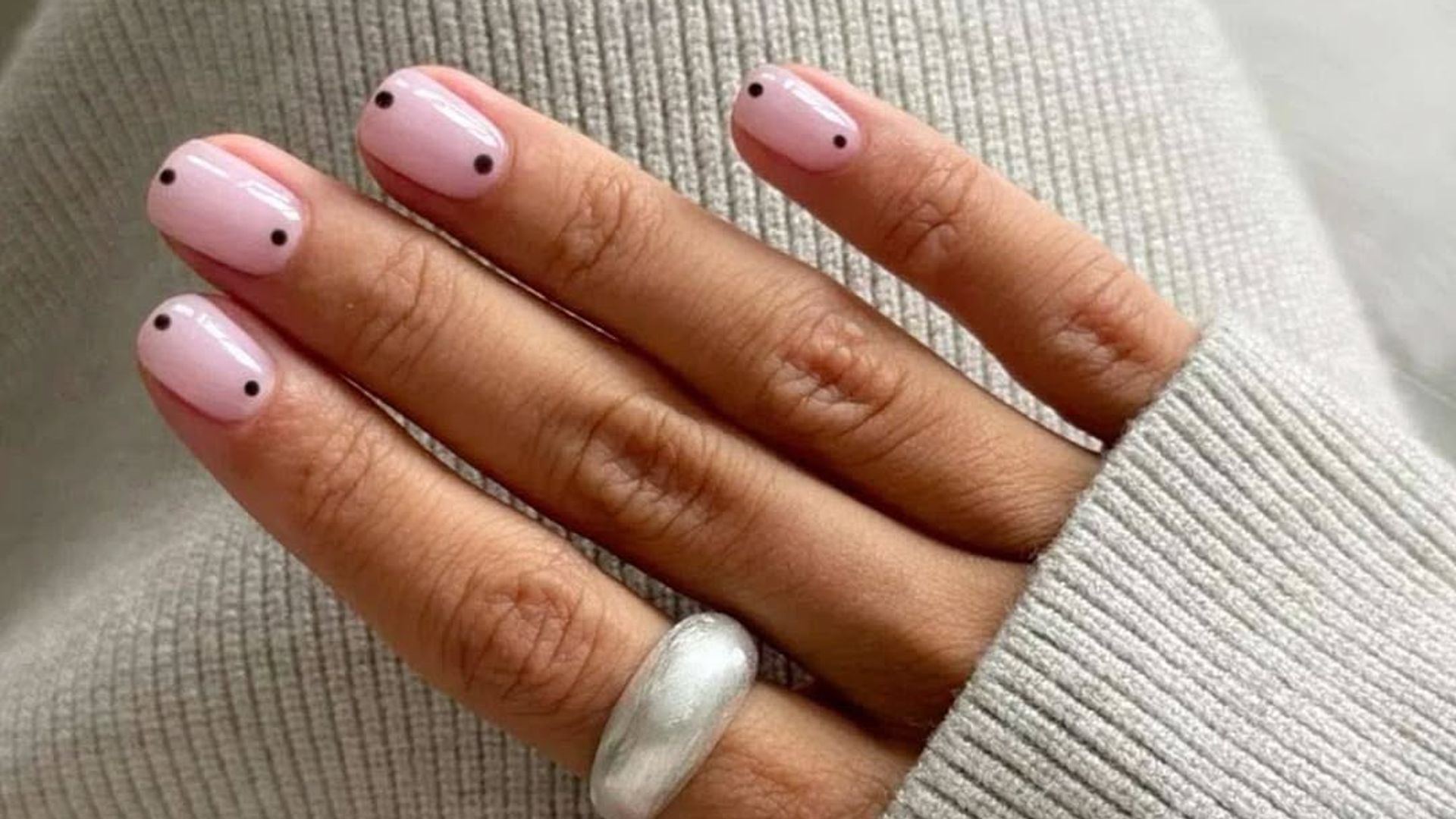Las 12 manicuras que los profesionales recomiendan a partir de los 40: perfectas para este lluvioso puente de mayo
