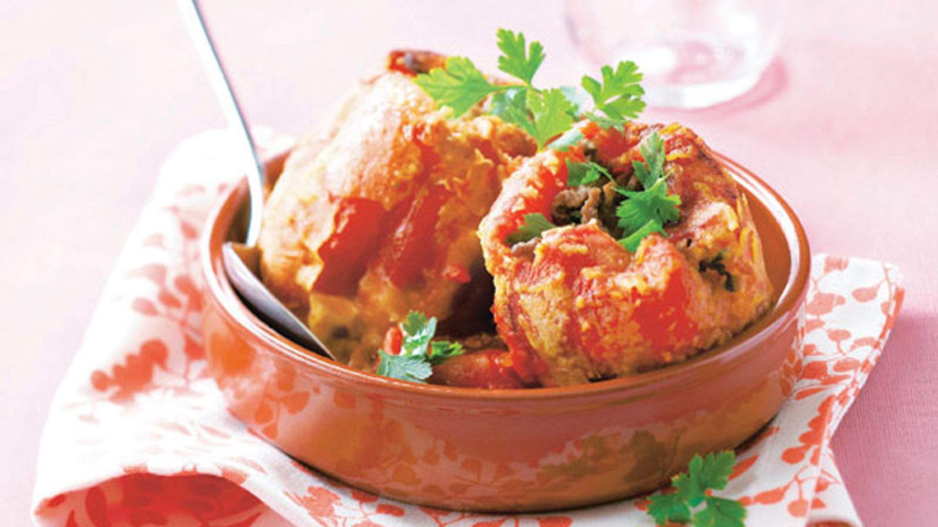 Pimientos rellenos de picadillo de setas de cardo y verduritas