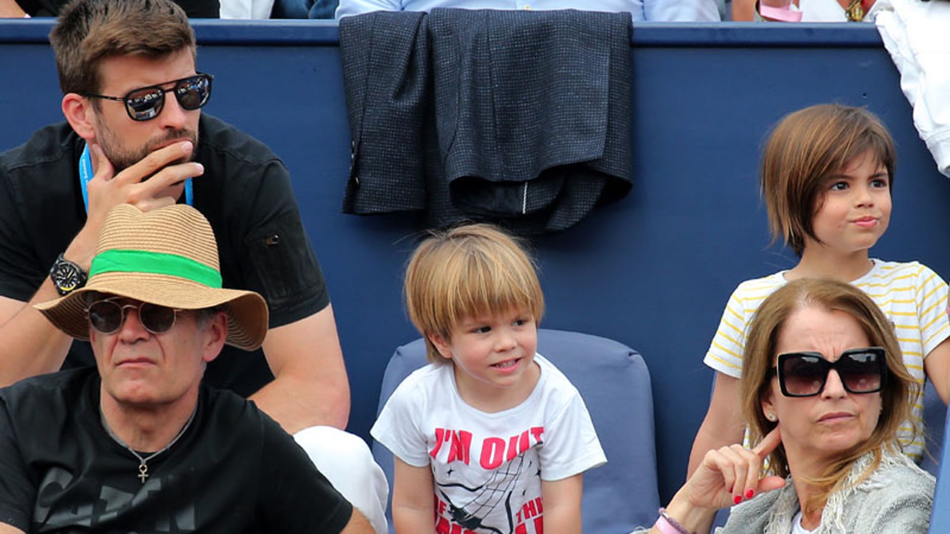 Gerard Piqué, en el tenis con sus hijos Milan y Sasha