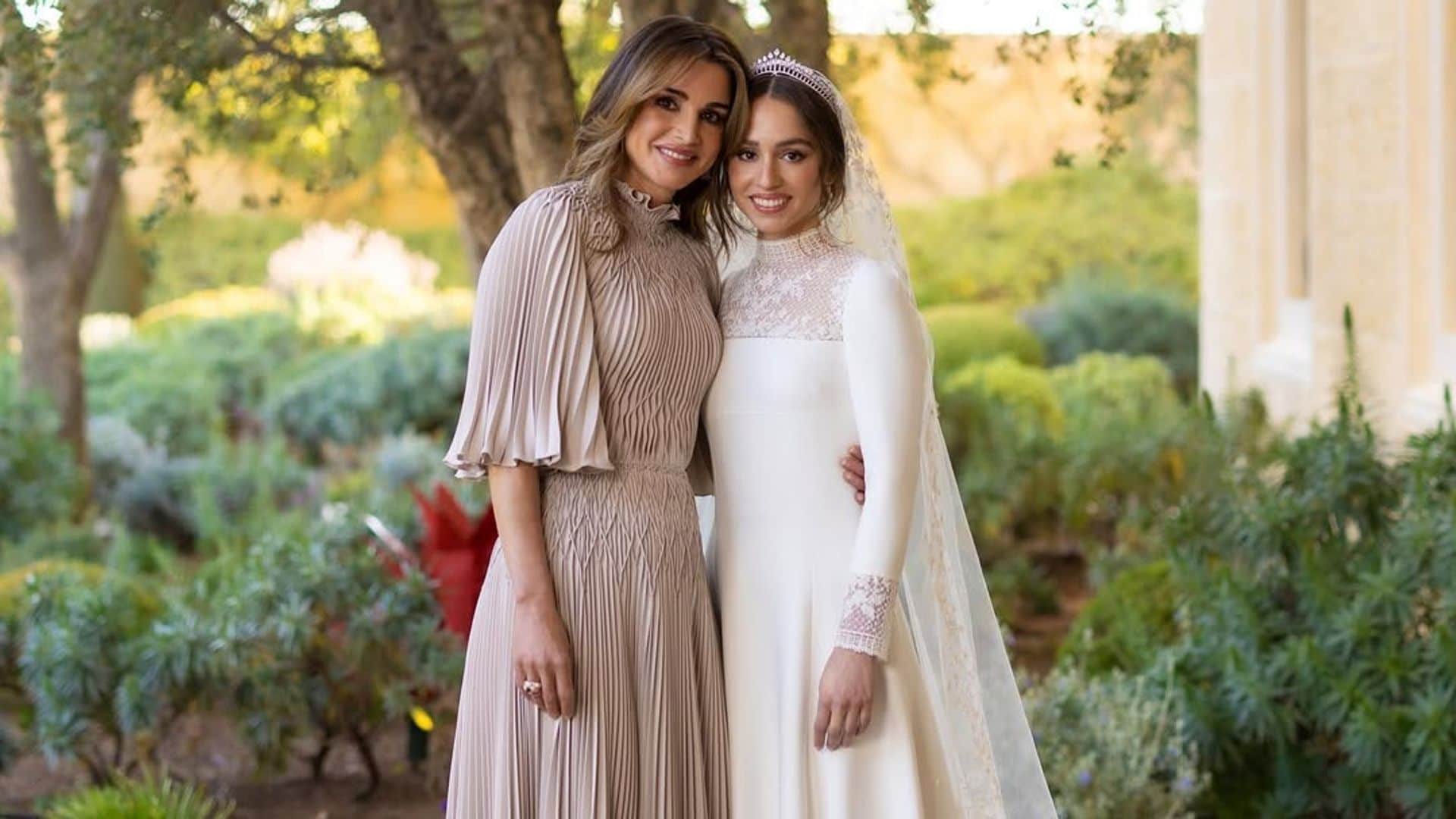 12 looks de Rania de Jordania que toda madrina de boda debería guardar en su 'moodboard'