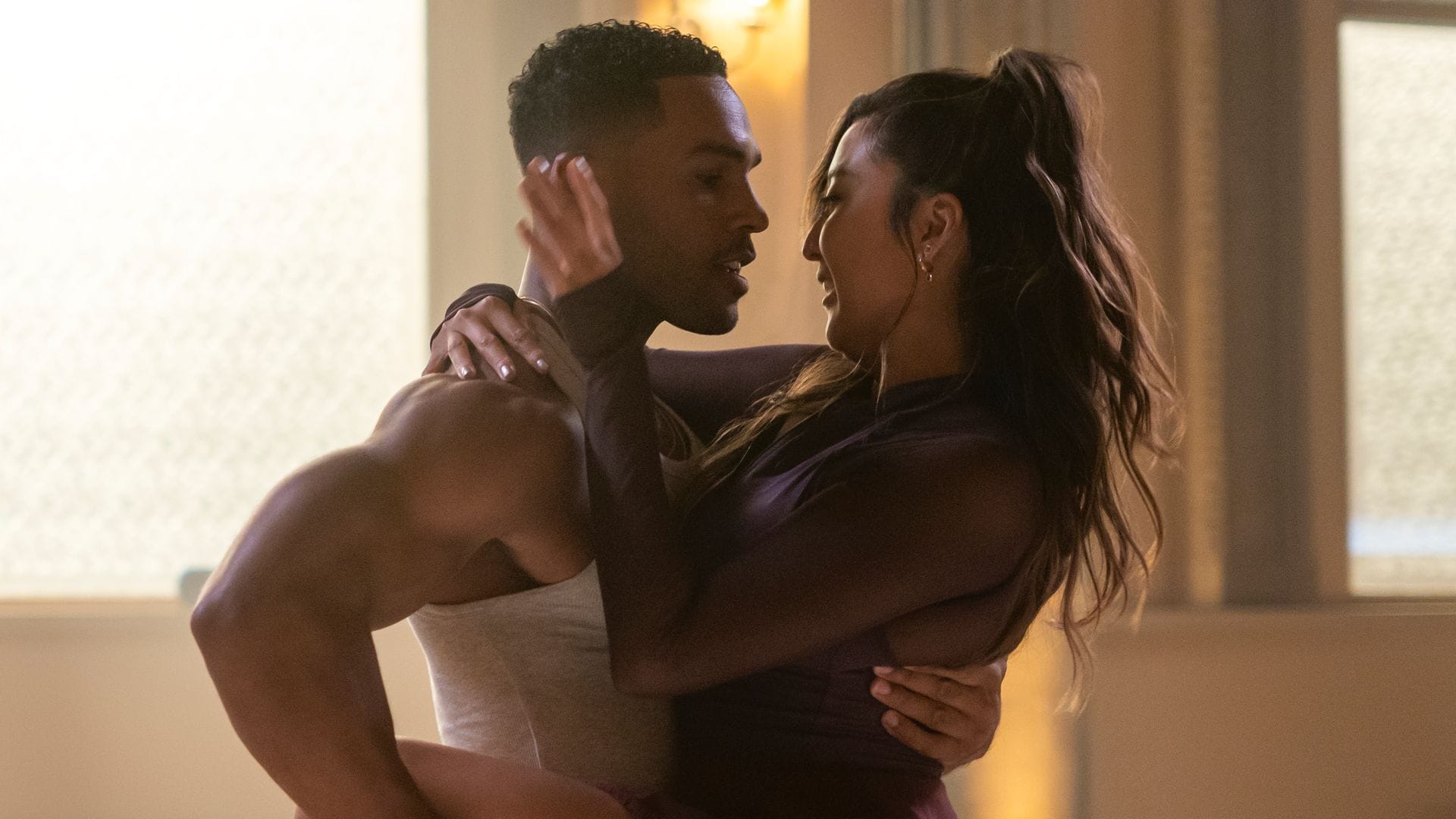 ¿Alfie y Mindy juntos? Netflix estrena el tráiler de 'Emily en París 5' y aún estamos en shock