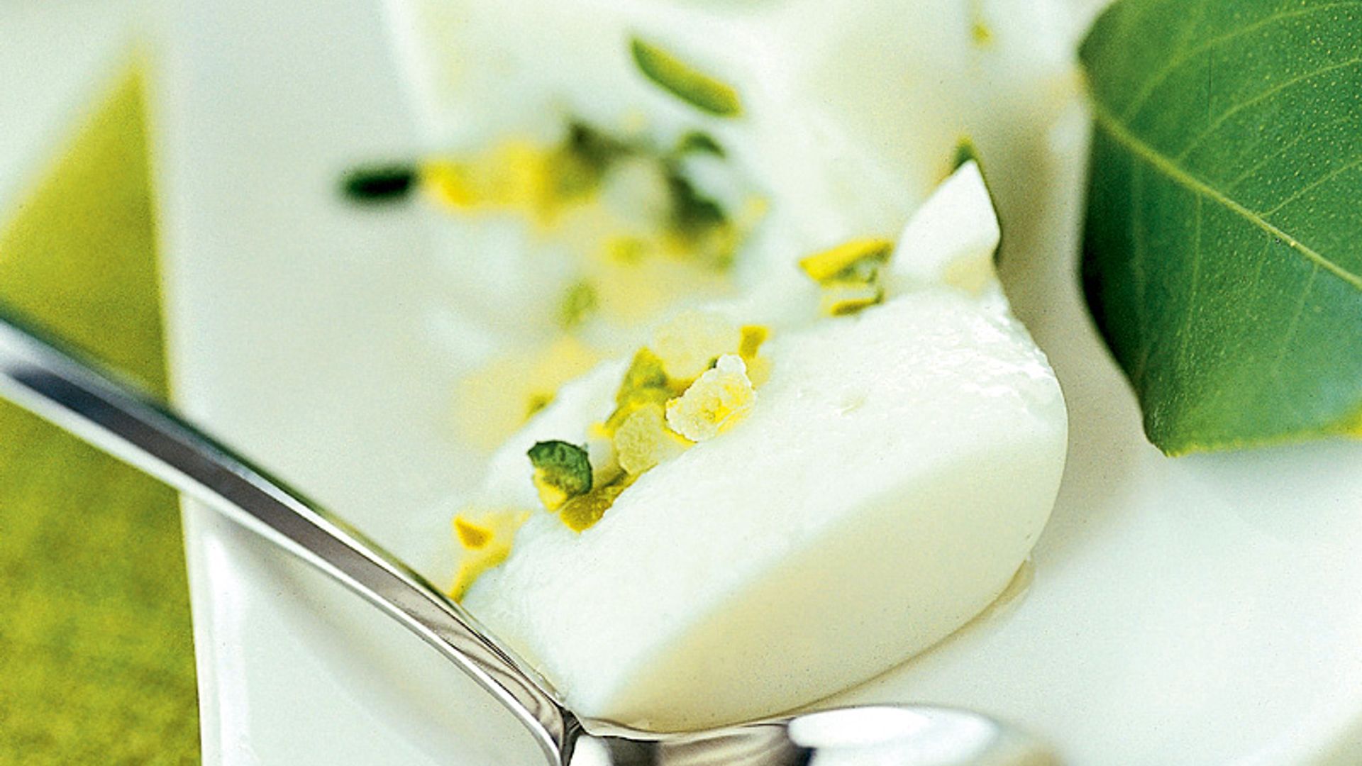 Manjar blanco con pistachos