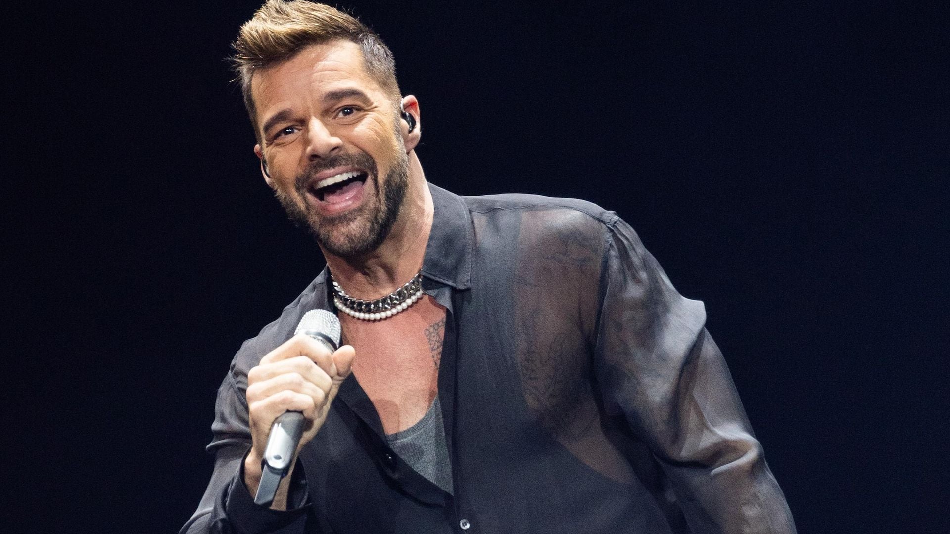 Como nunca, Ricky Martin sorprende al aparecer junto a Madonna en pleno concierto