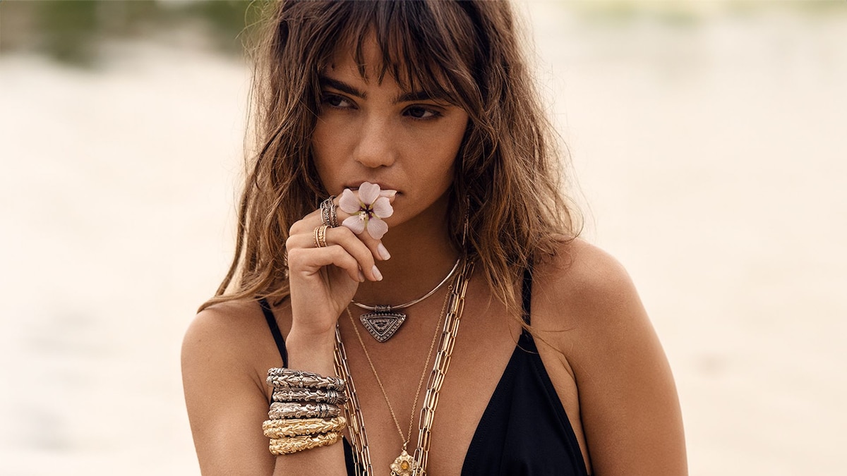 Son noticia en FASHION: de los capazos artesanales a las joyas que serán tu amuleto de la suerte este verano
