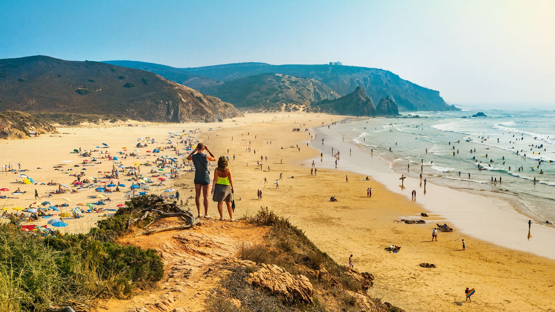 Playa de Amado, en Carrapateira (municipio de Aljezur), Costa Vicentina, distrito de Faro, Algarve (Portugal).
