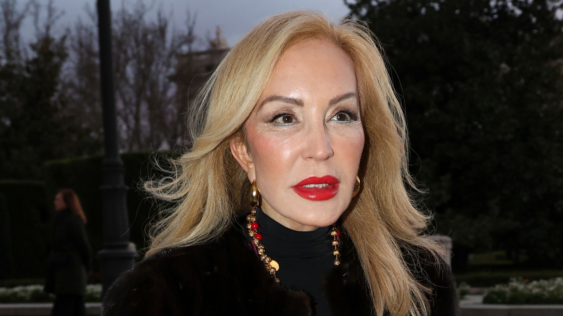 Carmen Lomana arriving to show El sueño de una noche de verano in Madrid on Tuesday, 10 March 2026.
