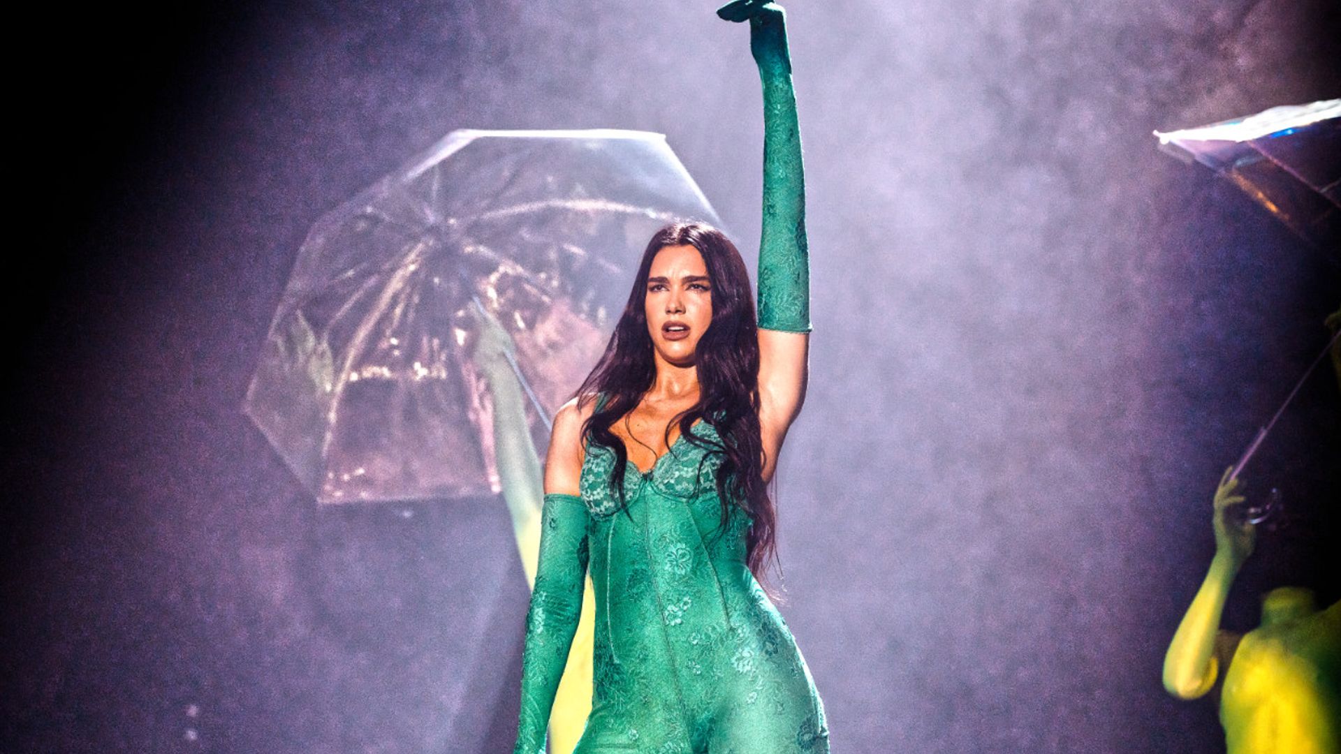 Dua Lipa confirma su relación con el director francés Romain Gavras