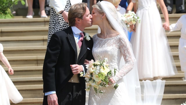 beso novios getty