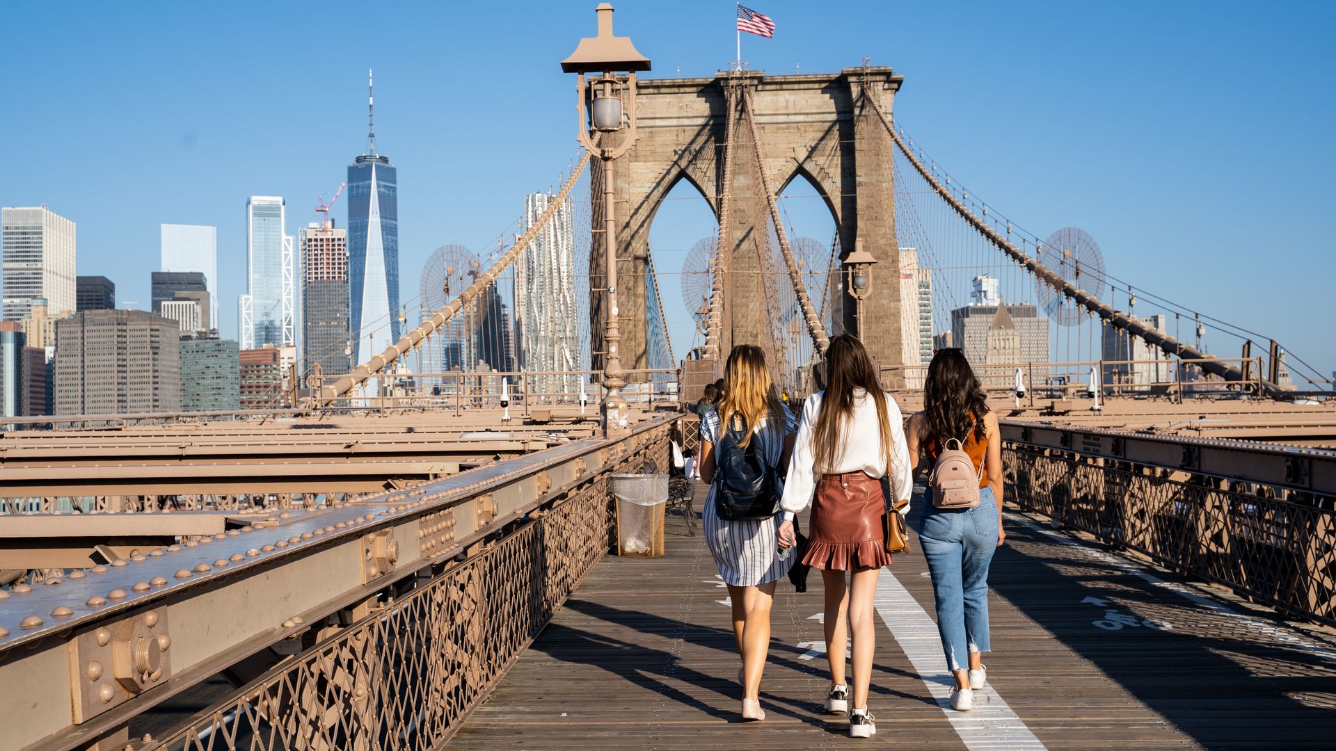 Paseando por el puente de Brooklyn, en Nueva York