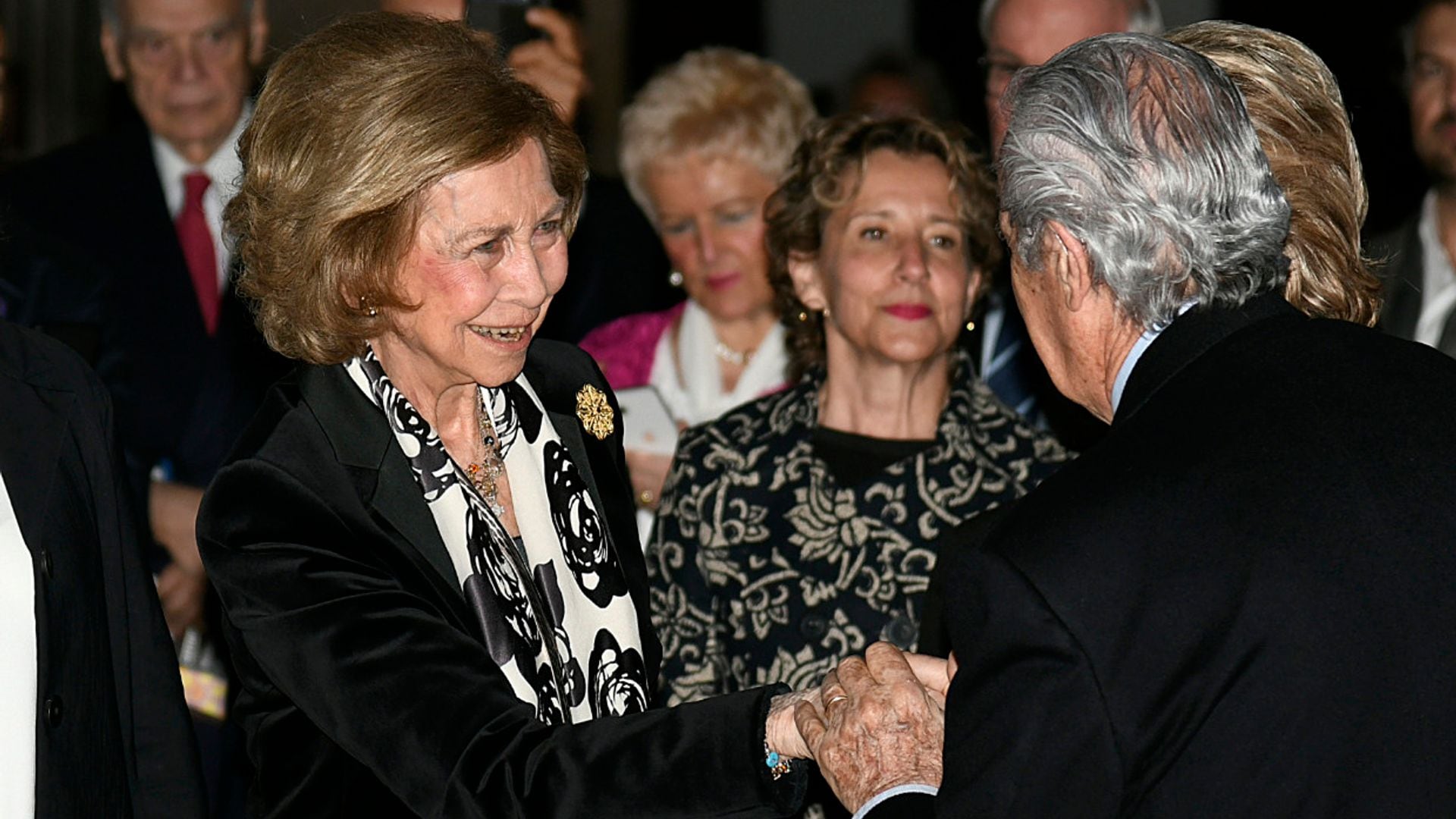 La reina Sofía, junto a su hermana Irene de Grecia, fiel a su cita benéfica durante las vacaciones de Pascua en Mallorca