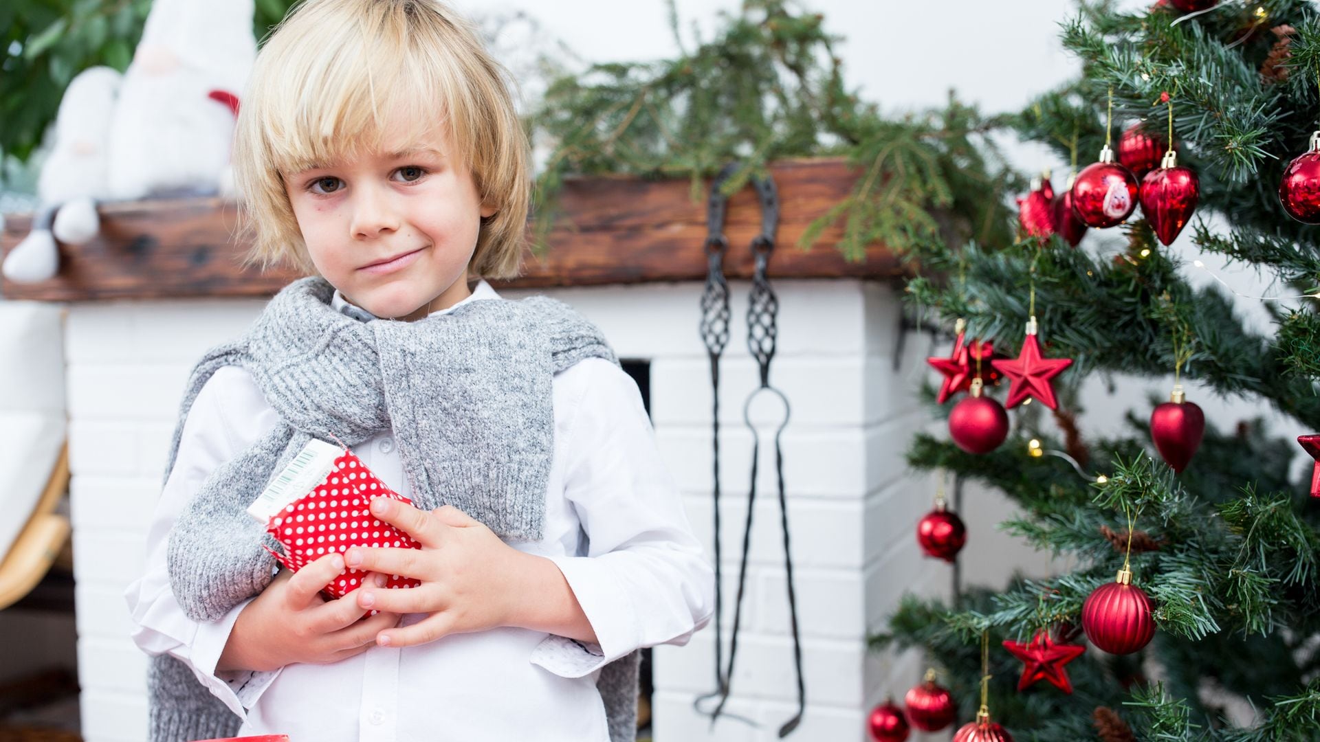 Montserrat Amorós, docente: "El niño no debe compararse con los demás a la hora de recibir regalos de Navidad; hay que enseñarlo a dar valor a lo que tiene y no a la cantidad"