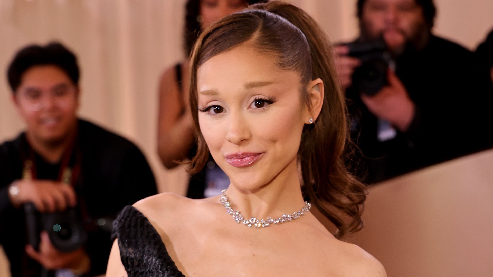 Ariana Grande en los Globos de Oro 2026