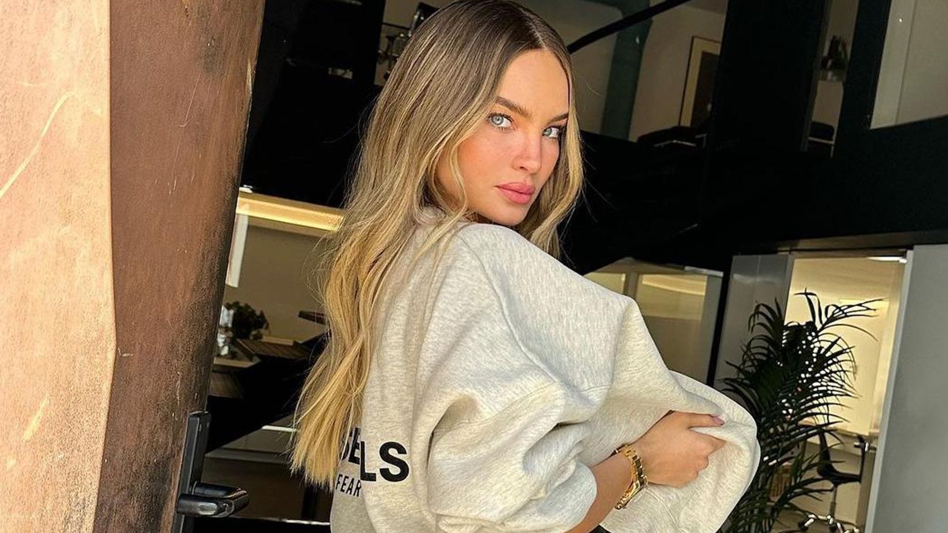 ¿Qué hacía Belinda mientras Nodal y Cazzu anunciaban su embarazo?