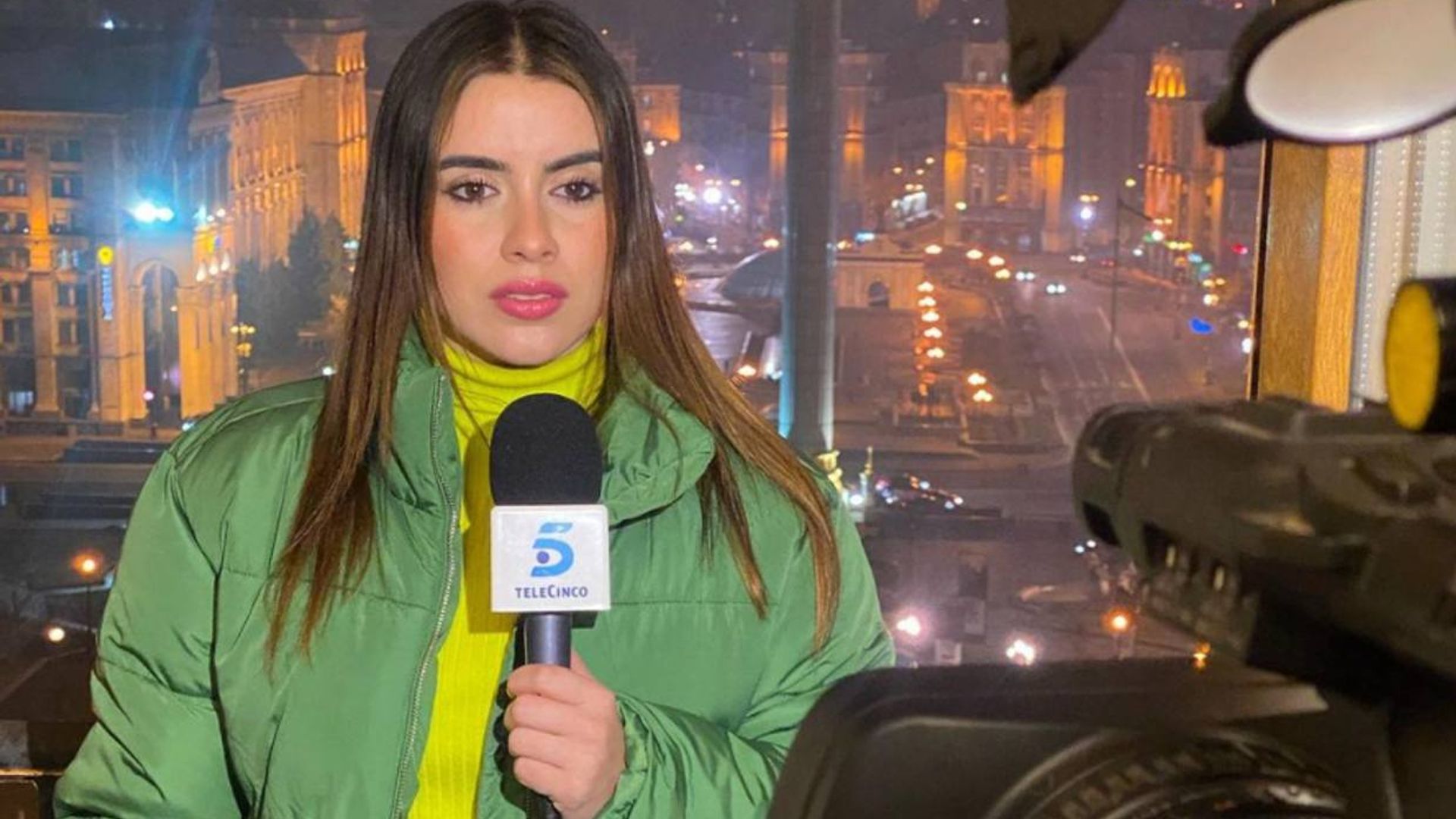 Sol Macaluso, reportera de Mediaset en Ucrania, regresa a España con una misión