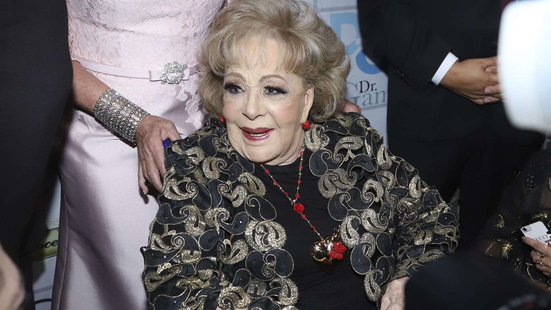 Tras ser dada de alta del hospital, así se encuentra Silvia Pinal