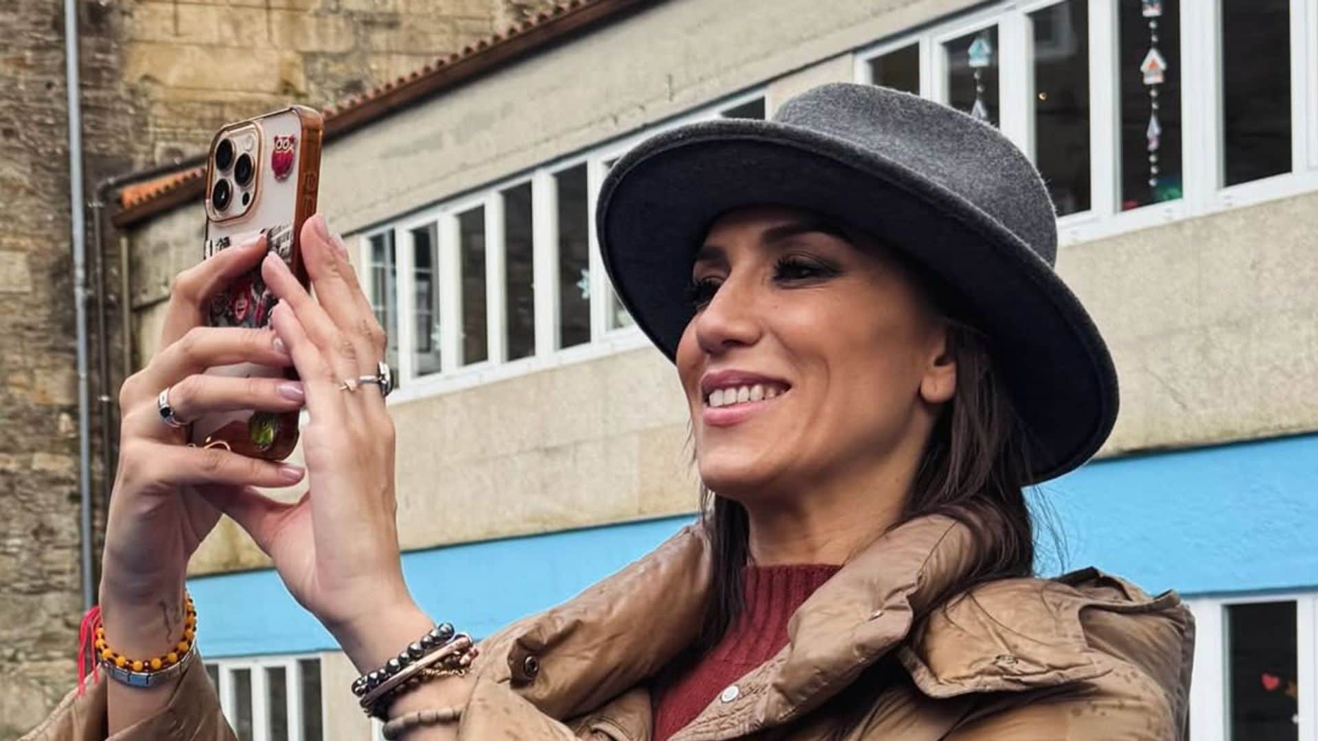 Patricia fotografiando su cole