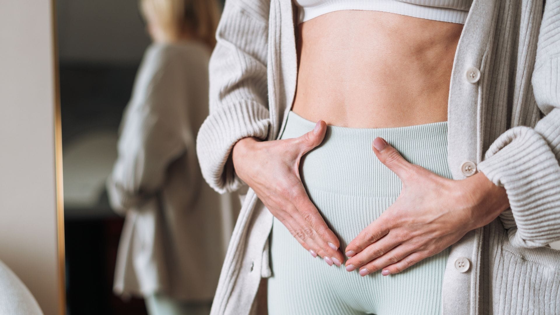 La hinchazón después de las comidas es síntoma de SIBO