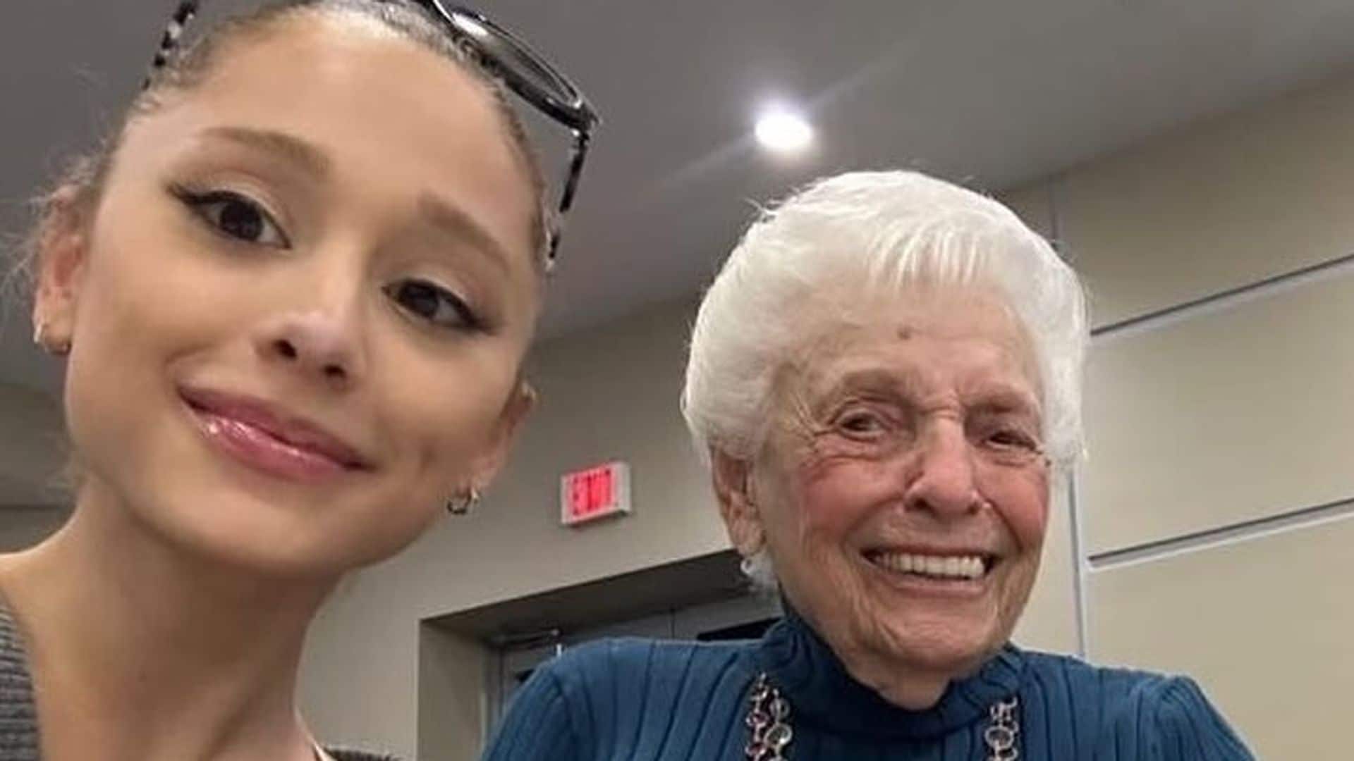 Ariana Grande confirma, con el corazón roto, la muerte de su abuela a los 99 años