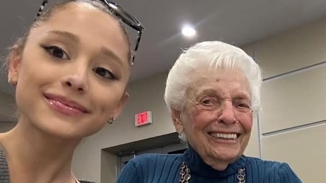 Ariana Grande y su abuela Marjorie 