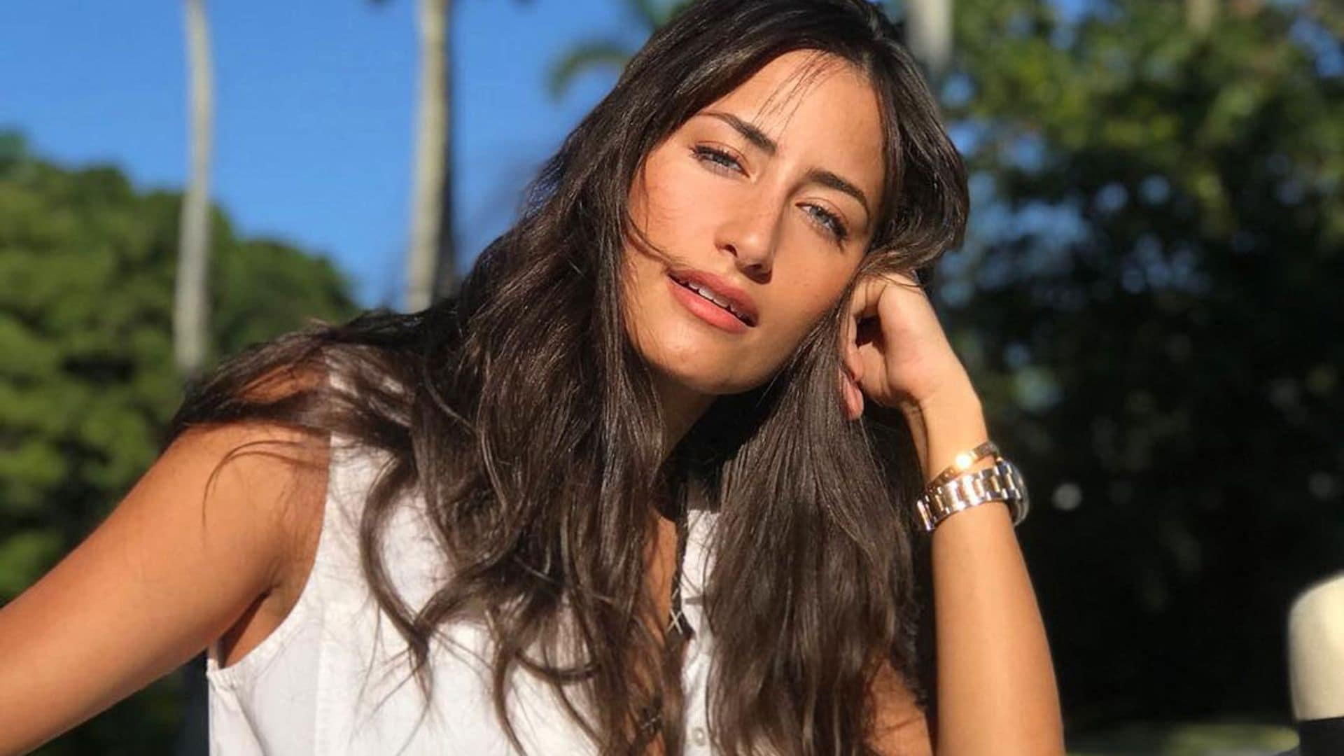 El estilo de Rachel Valdés por su cumpleaños: prendas con truco y guiños a las supermodelos