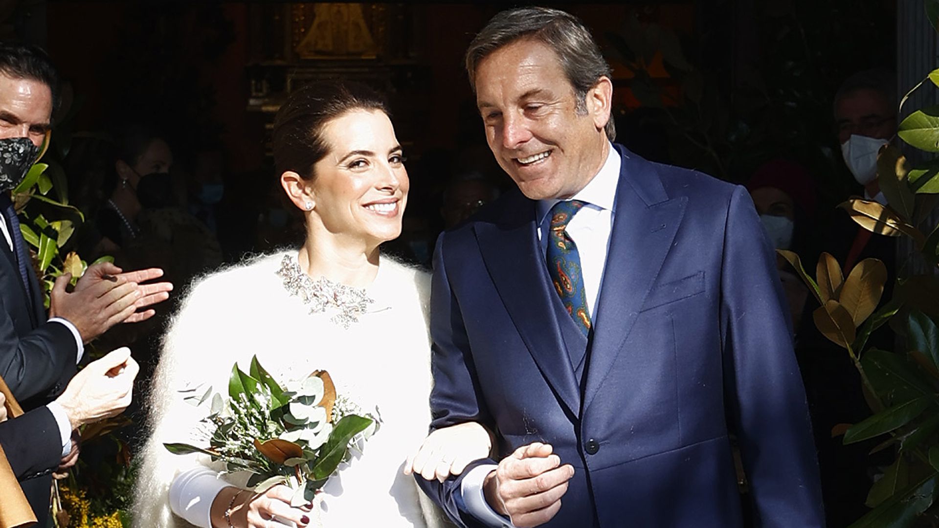 La romántica boda de Alejandra, hija de Rafael Ansón, con Ágatha Ruiz de la Prada y Juan Echanove entre los invitados