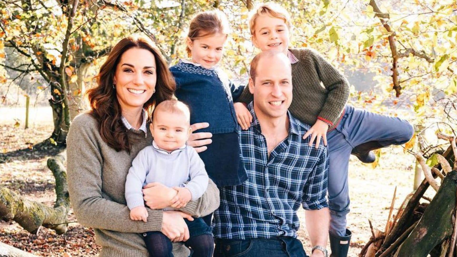 No te pierdas la simpática evolución de los príncipes George, Charlotte y Louis a través de los Christmas