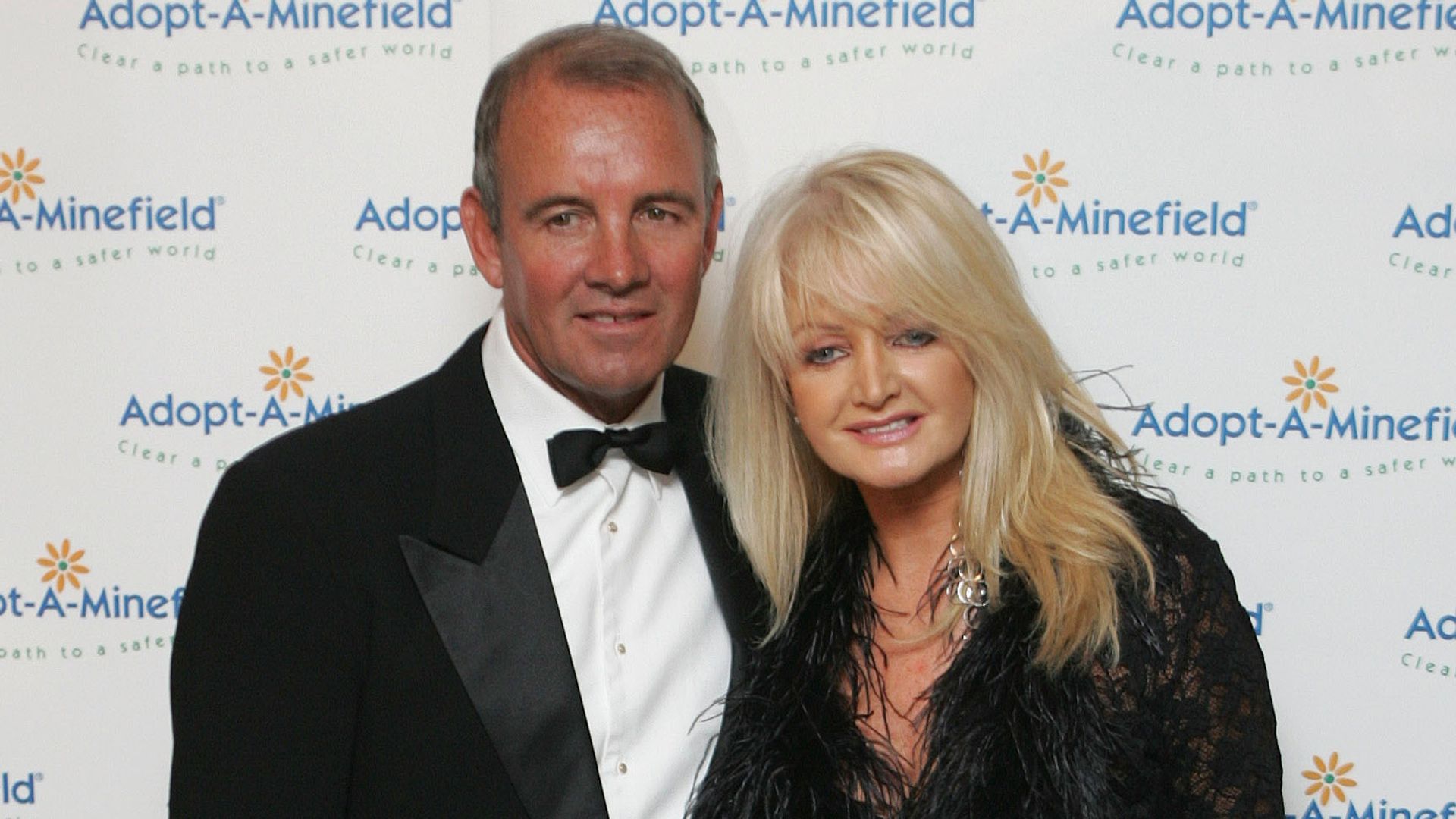 Bonnie Tyler y su esposo Robert Sullivan en la gala 'Adopt-A-Minefield' en mayo de 2005, en Neuss, Alemania.