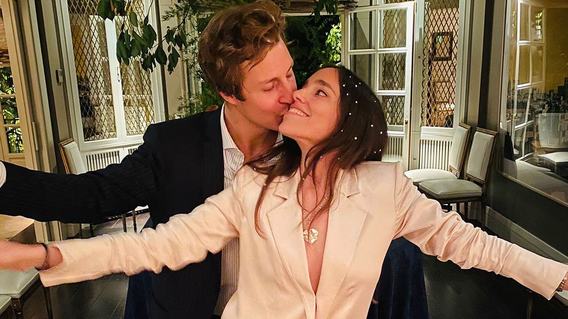 Todos los detalles de la original boda civil de Alessia, la nieta de Juan Antonio Samaranch