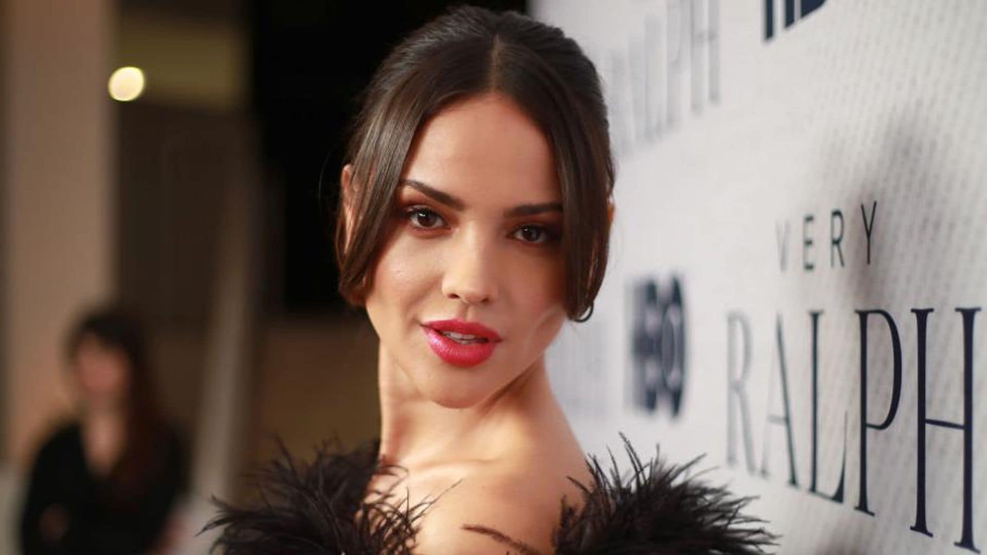 Eiza González tiene una rutina de belleza ¡de solo ocho minutos!