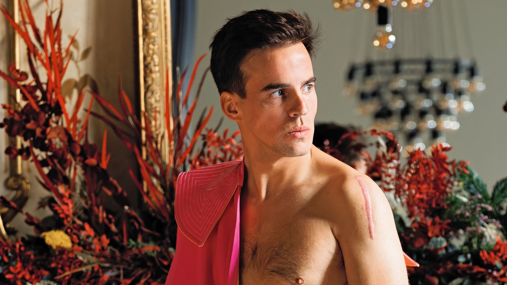 El diestro Gonzalo Caballero, quien posa ilusionado tras superar una época difícil en su vida. "He regresado a torear con una ilusión que desde niño no tenía", reconoce