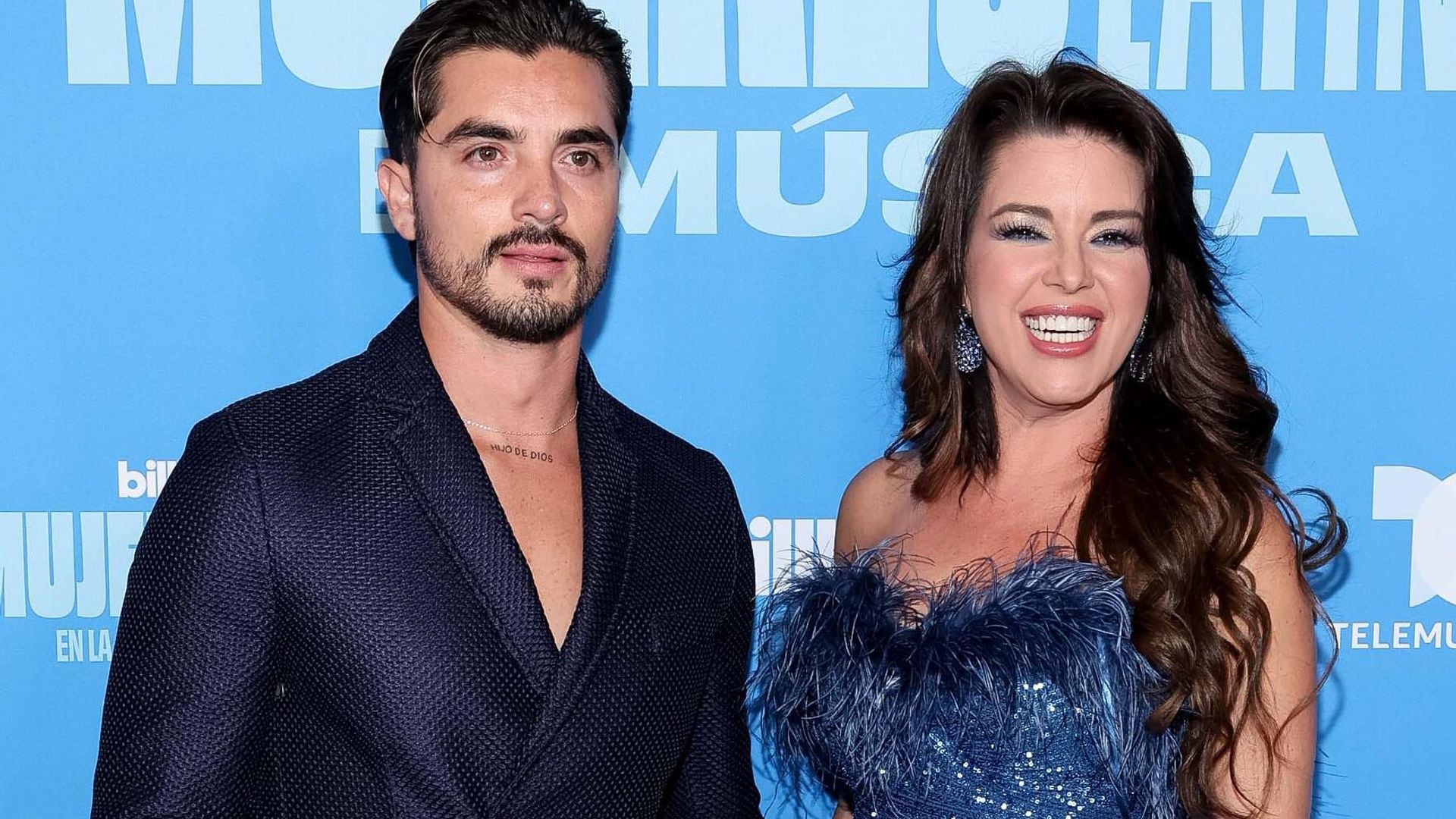 Enamorada, Alicia Machado celebra su cumpleaños junto a su galán