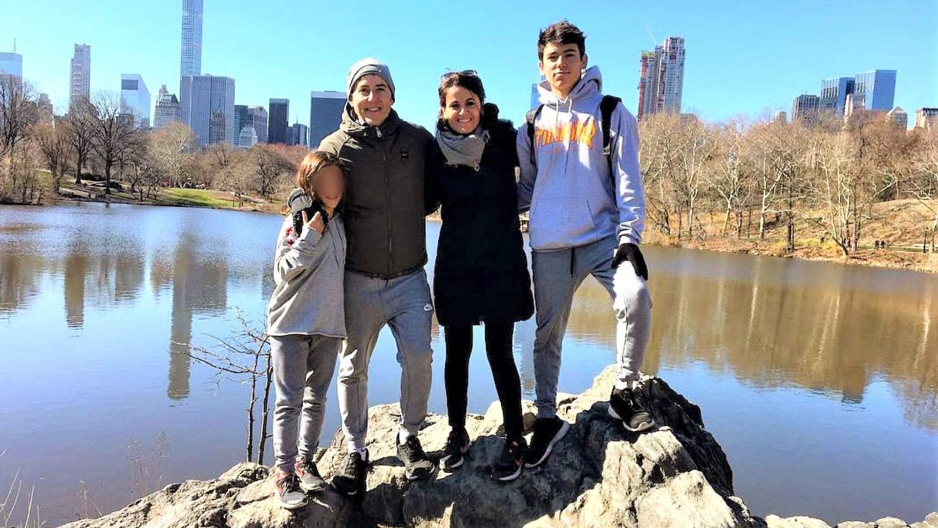 Enamorado desde hace más de 20 años y padre de dos hijos, así es la bonita familia de Manel Fuentes