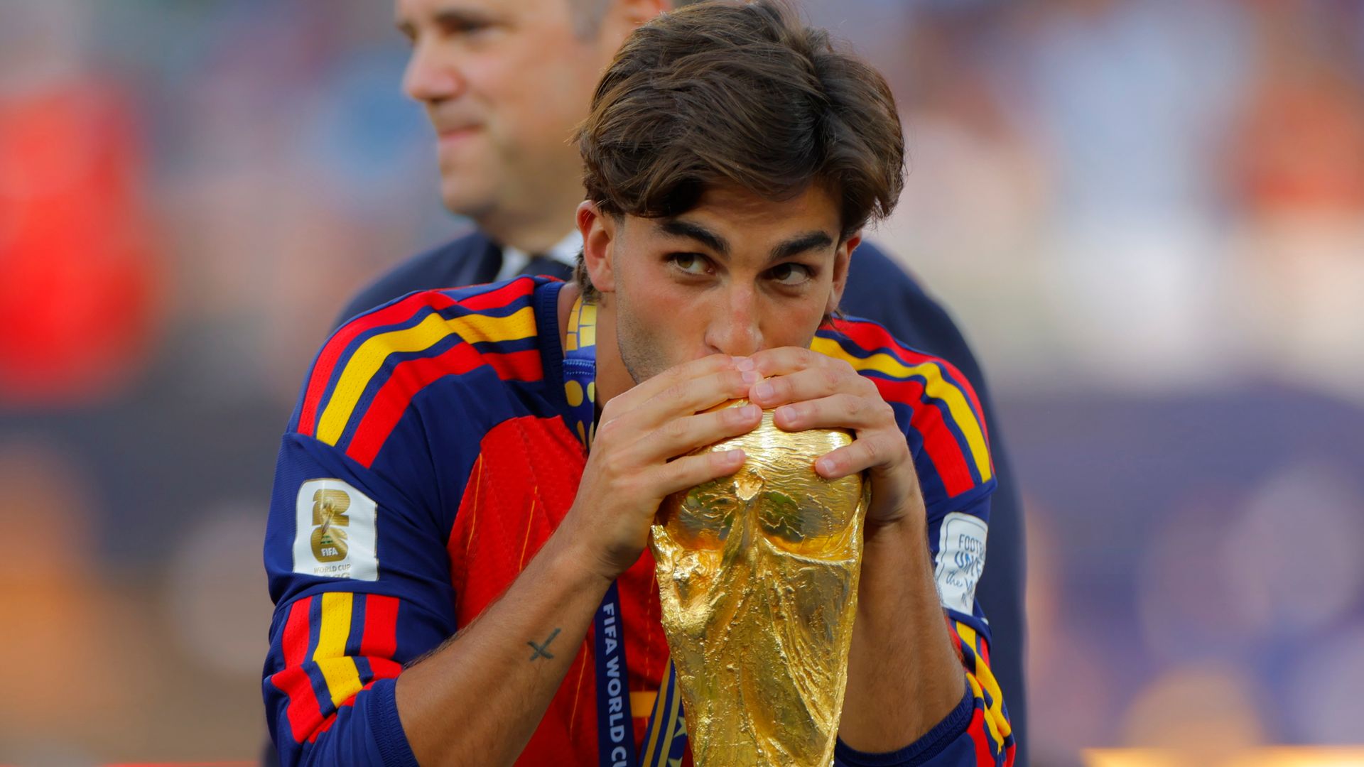 Cómo ha cambiado el estilo de los futbolistas de la Selección de 2010 a 2026: la victoria del pelo largo
