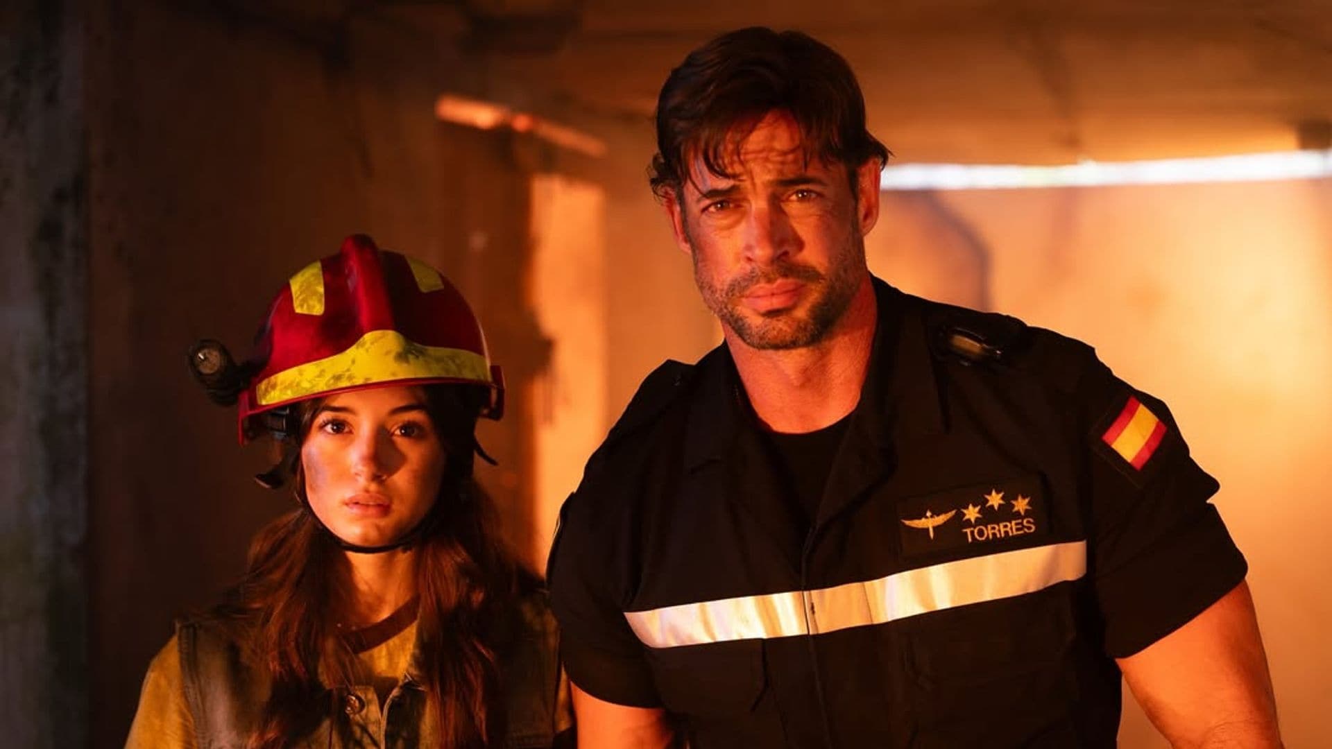 Primera imagen de 'Bajo un fuego' con William Levy y su hija Kailey