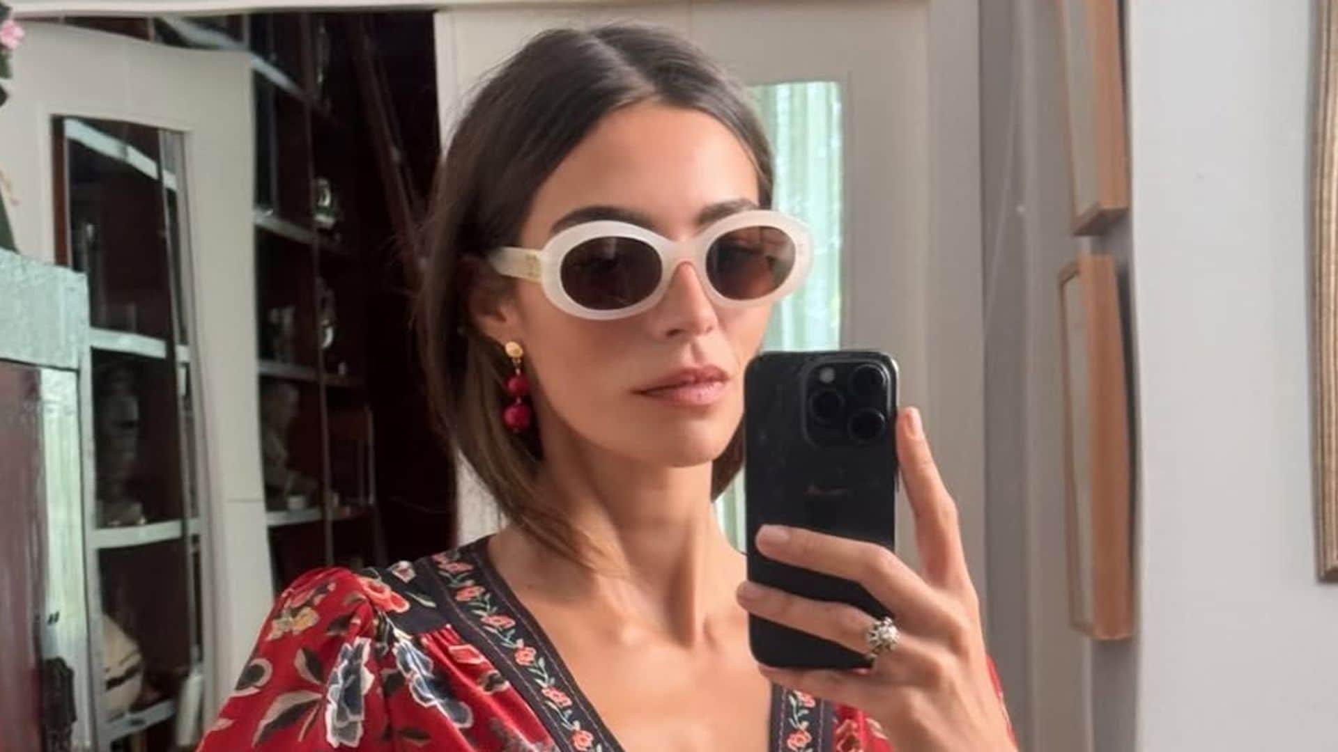 Rocío Crusset, la mejor vestida con un diseño de seda y flores en la pedida de mano de su hermano y Blanca Llandres