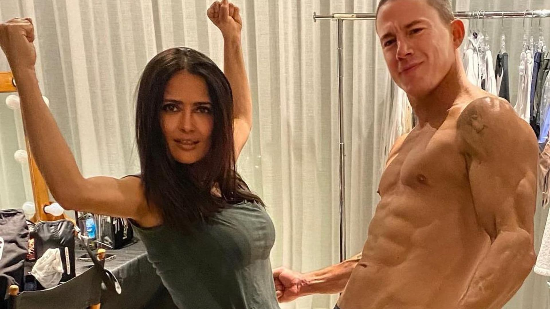 Salma Hayek eleva la temperatura con su foto junto a Channing Tatum