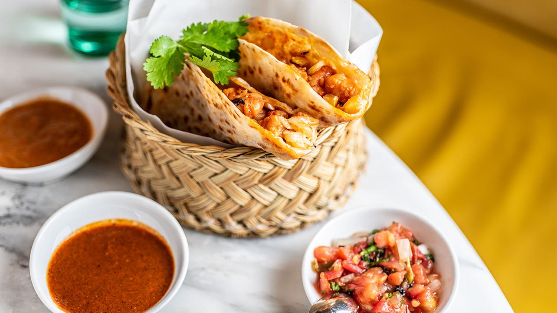 Quesadillas de camarón al pastor