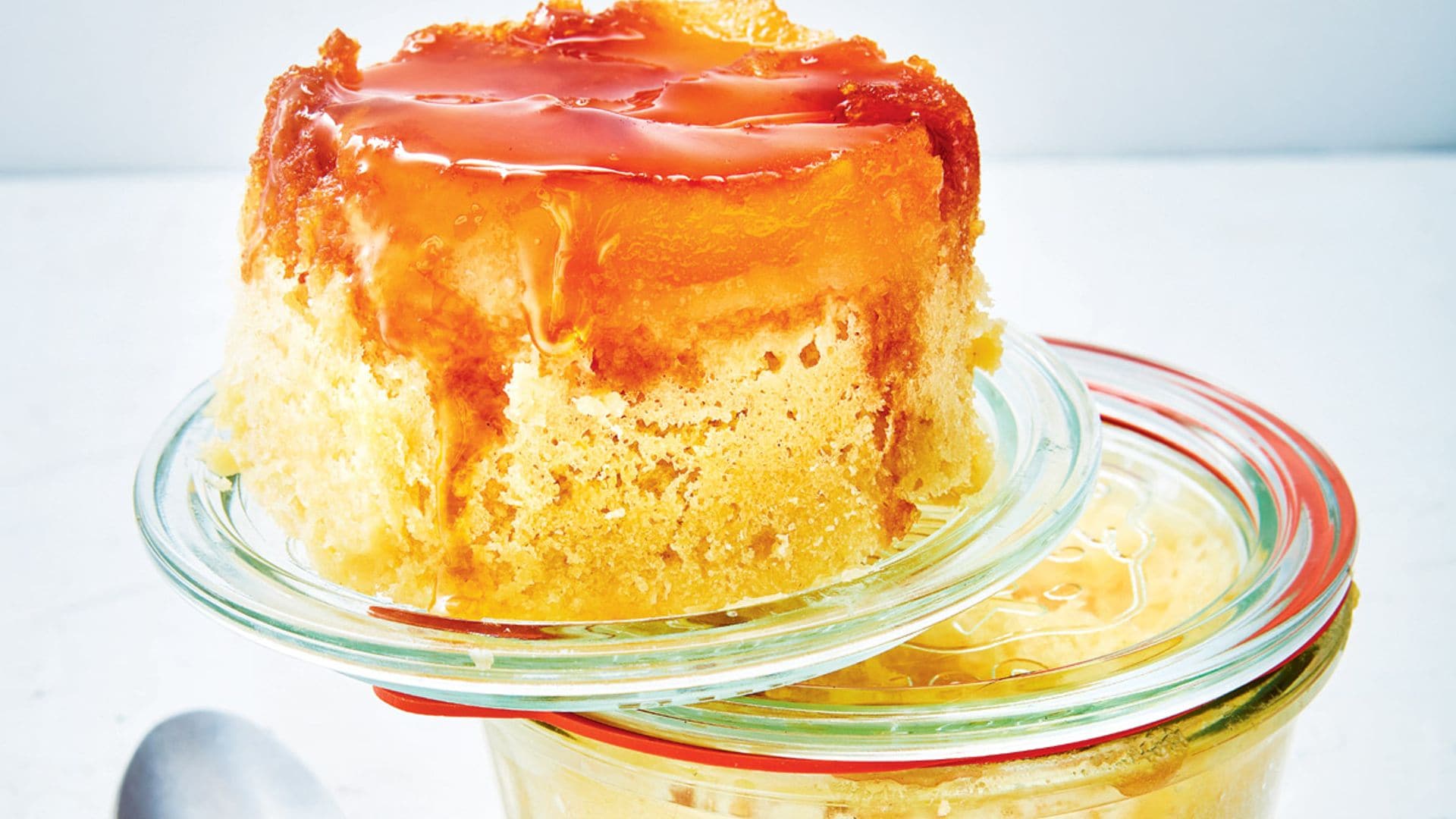 Pastel de manzana en microondas, ¡listo en cuestión de minutos!