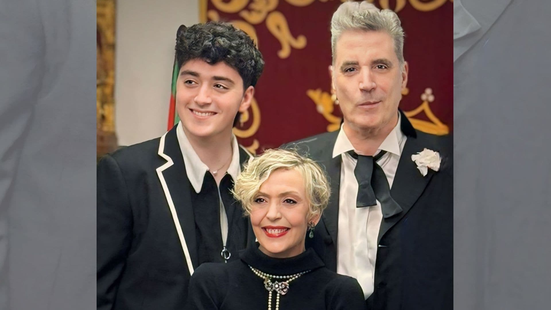Loquillo y Susana Koska se casan tras 40 años juntos con su hijo como el otro protagonista del día