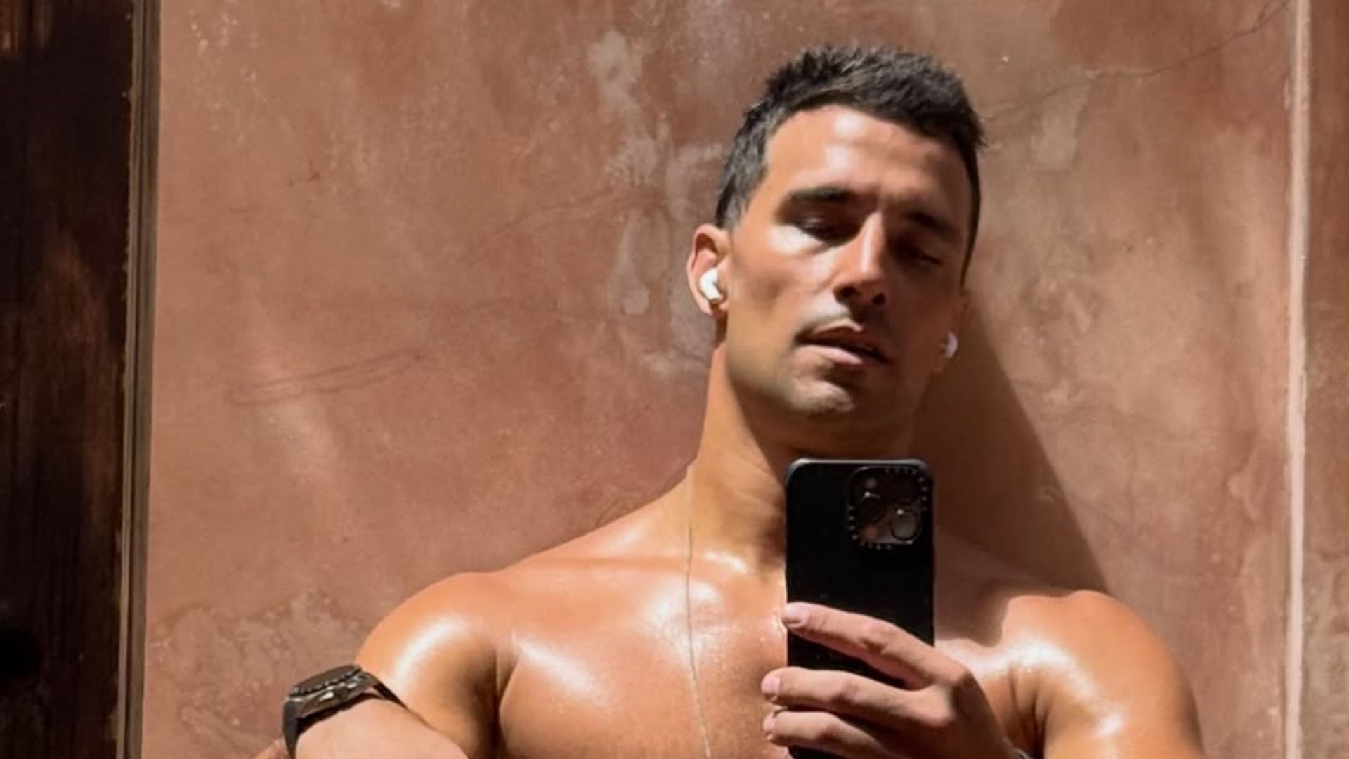 Jaime Astrain, exfutbolista y pareja de Lidia Torrent, nuevo concursante confirmado de 'Supervivientes 2026': "No tengo ningún miedo"
