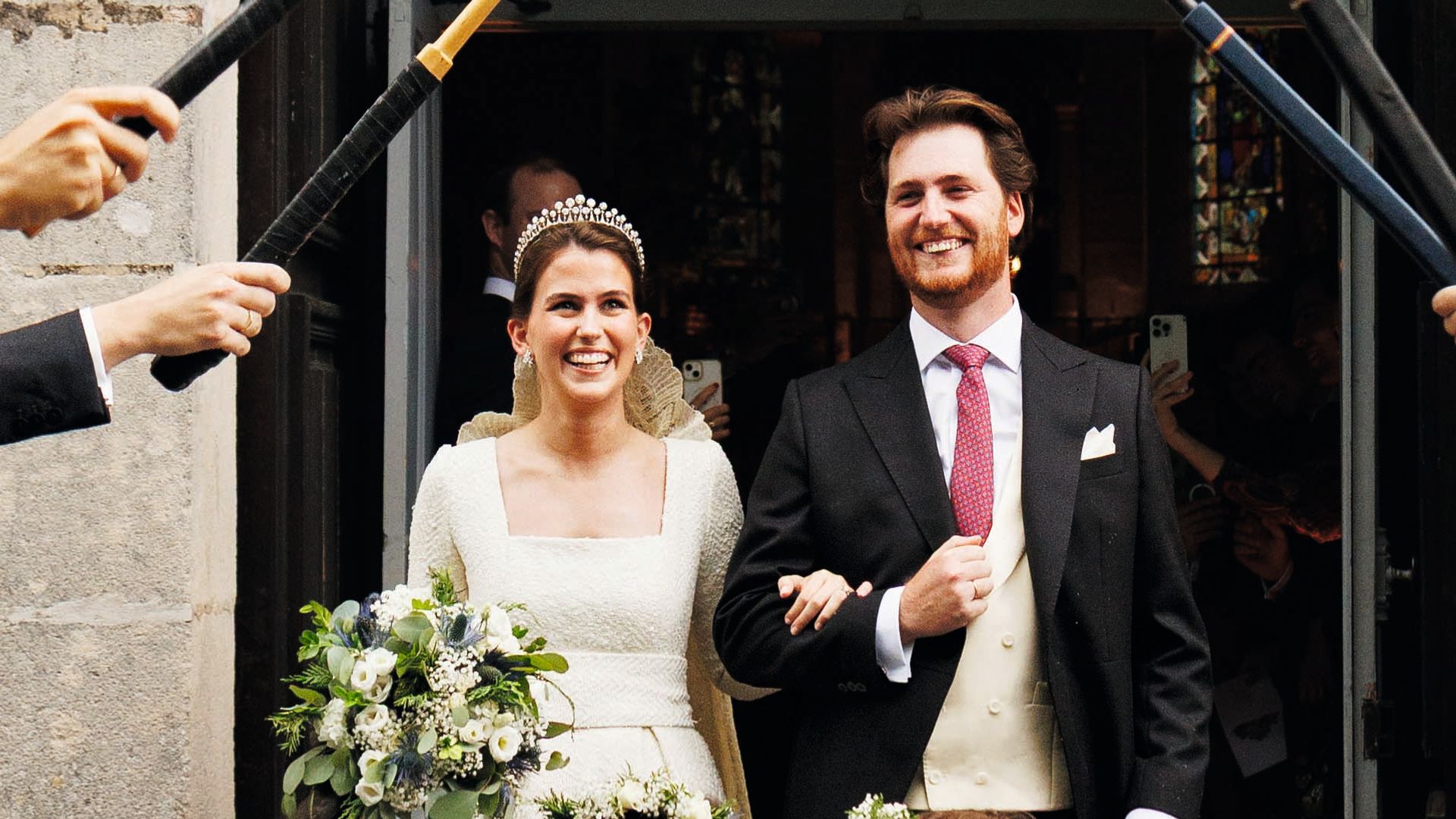 Clara Alba Castillejo y Nicolás Denizot el día de su boda
