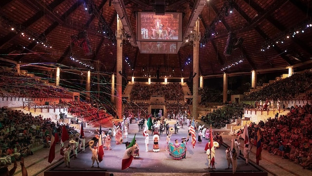 teatro el gran tlachco en el parque xcaret