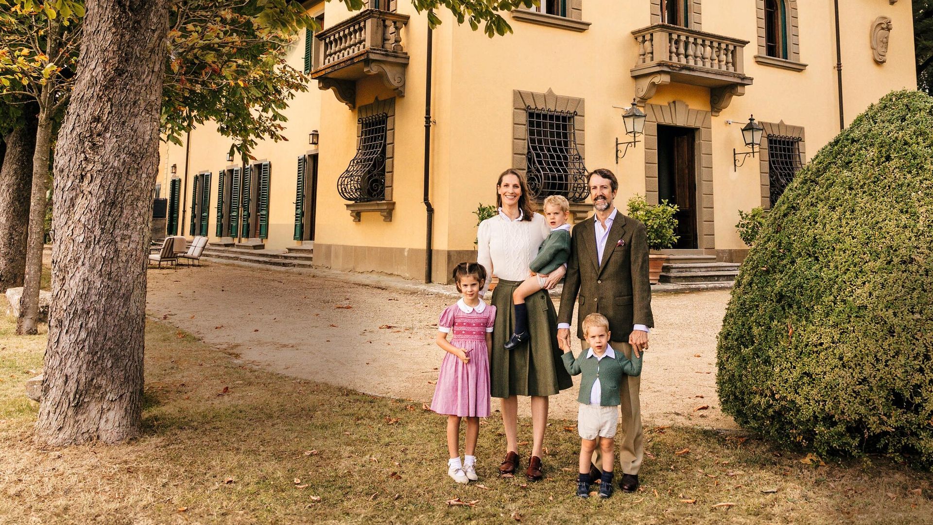 La casa ¡HOLA! de la semana: La aristócrata belga Victoire Terlinden y su marido, Jaime Muñoz de Osuna, nos reciben en su fabulosa villa en la Toscana